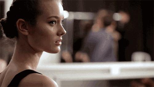 黑眼圈用哪种遮瑕膏好,遮瑕膏遮黑眼圈的正确方法