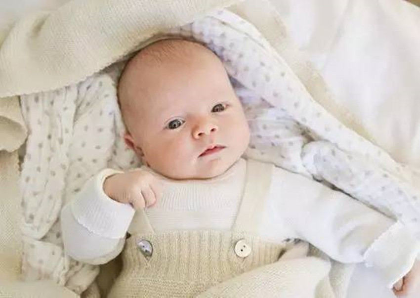 母乳喂养宝宝的若干问题,育儿问答宝宝便秘