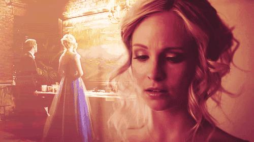 吸血鬼日记卡罗琳现状,吸血鬼日记卡罗琳斯特凡婚礼剪辑