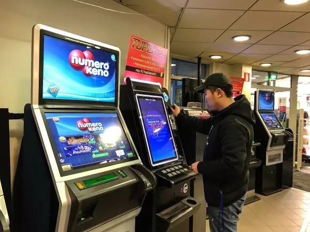 如何在芬兰摆摊赚欧元-自由公路芬兰站之赫尔辛基跨年