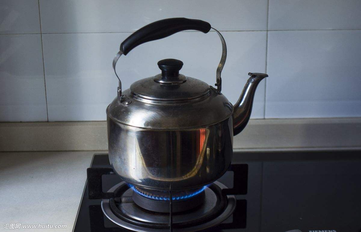 千万不要给孩子喝这四种水,这四种白开水千万别给孩子喝