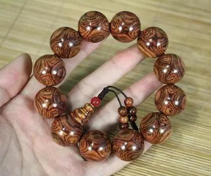 十种海黄手串价格详解大全,海黄手串分类图片