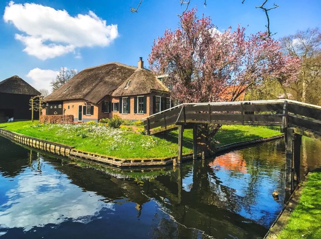 全世界最美的10个小镇,世界上最美的十个小镇