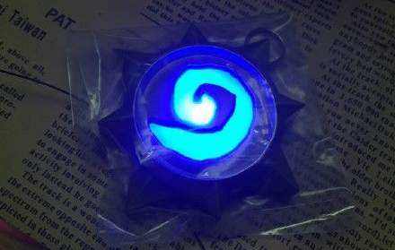 炉石传说：我有特别的“开包技巧”！这样开包更容易出橙卡！