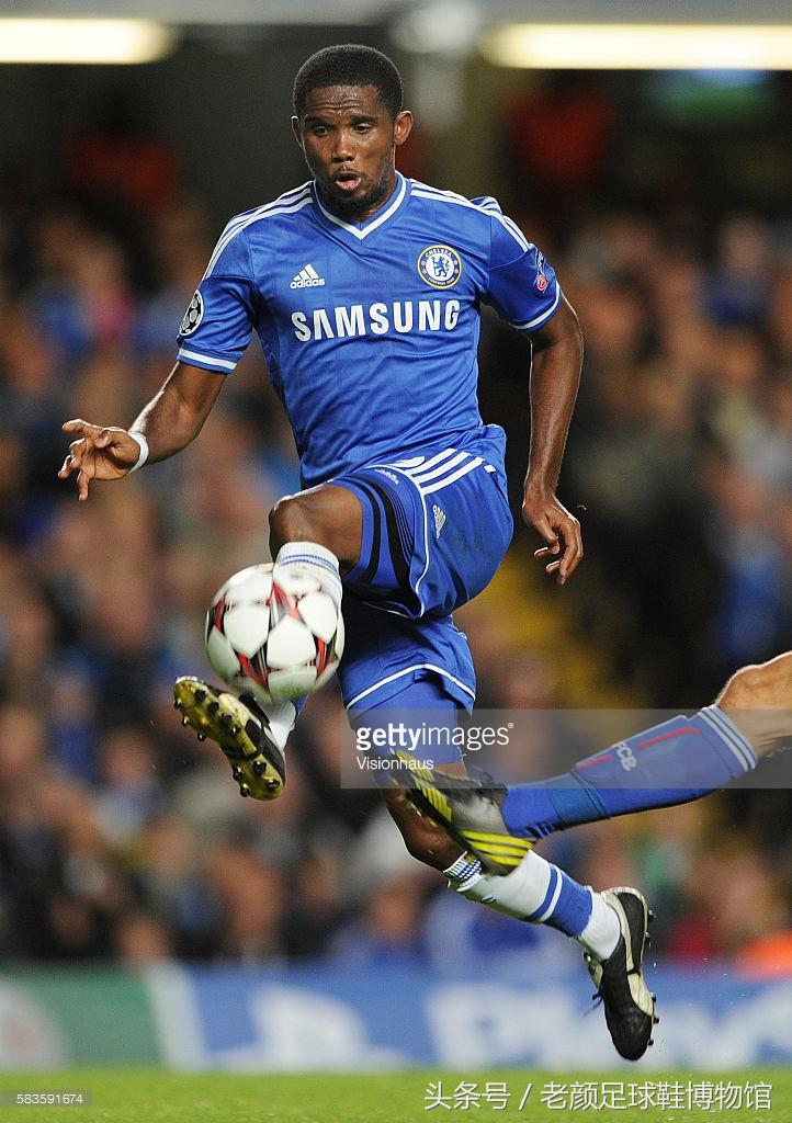 马拉多纳夺冠时的球鞋,球王马拉多纳球鞋