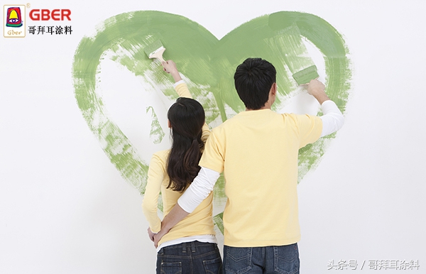 新房刚住墙布就发霉了,新房装修好还没住墙就开裂