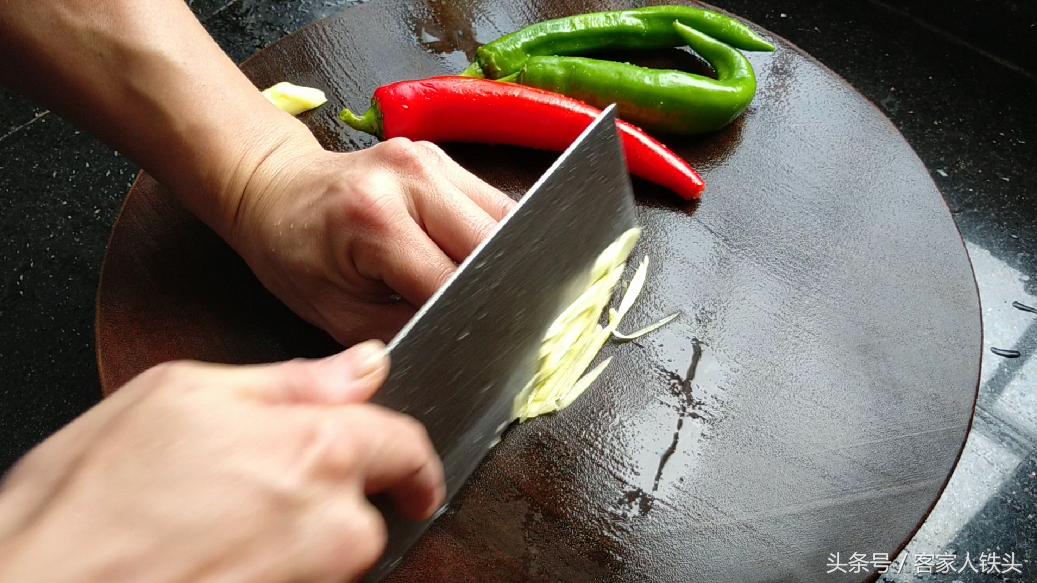 小炒菜好吃有诀窍，学会这一个炒法，出锅香过外面饭店的，真香！