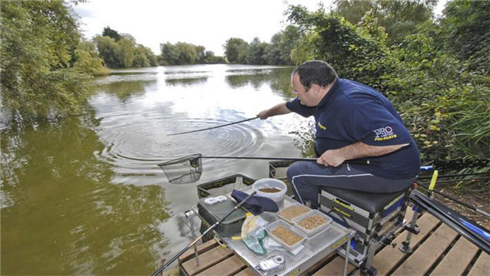 怎么解决手竿浮钓鲢鳙走水的问题,手竿钓鲢鳙技巧也就一招