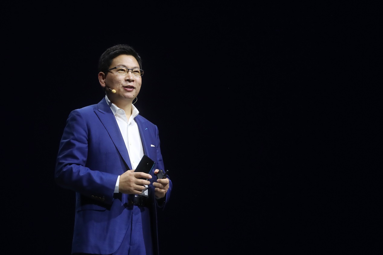 华为mate20发布会后置浴霸三摄,售价有惊喜