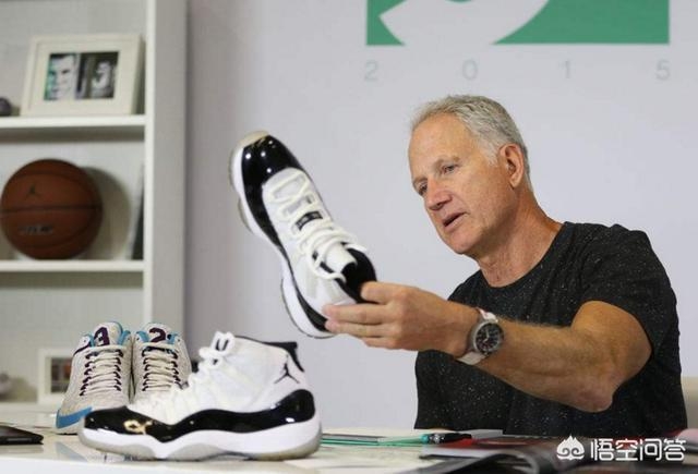 nikeairforce1为什么龟裂,nikeairforce1是哪年的