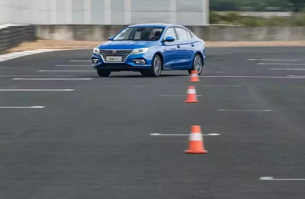 全新荣威i5车主真实的感受,新荣威i5车主真实的感受