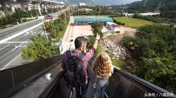 老外游崂山,坐青岛11号线去崂山