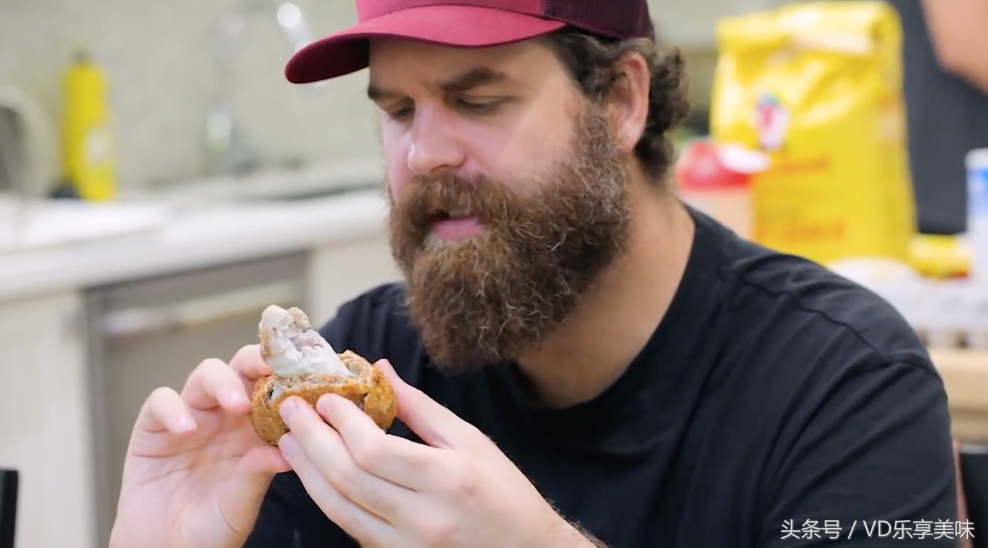 重复炸五十次的鸡翅竟然有足球大网友：实在下不了口