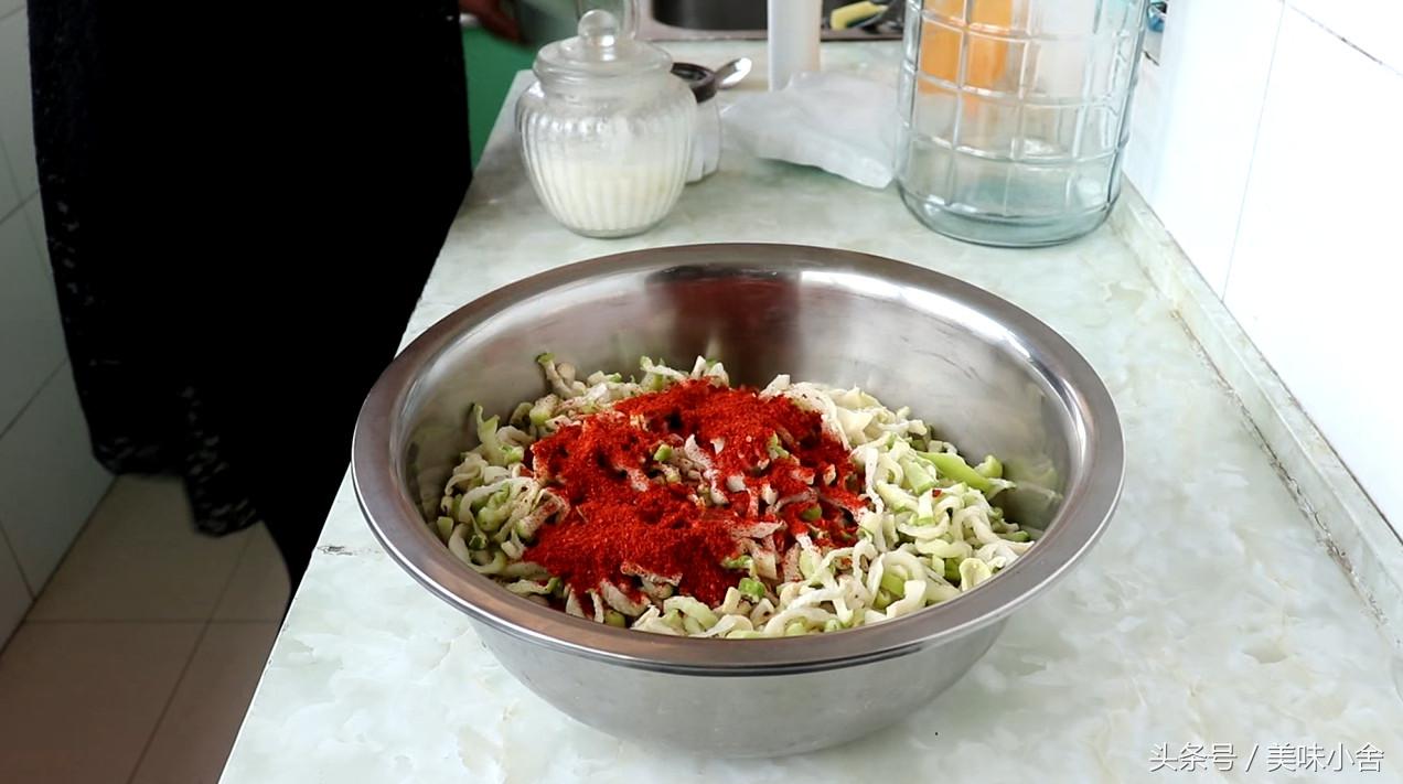 家庭自制腌萝卜,腌萝卜不坏的腌制方法