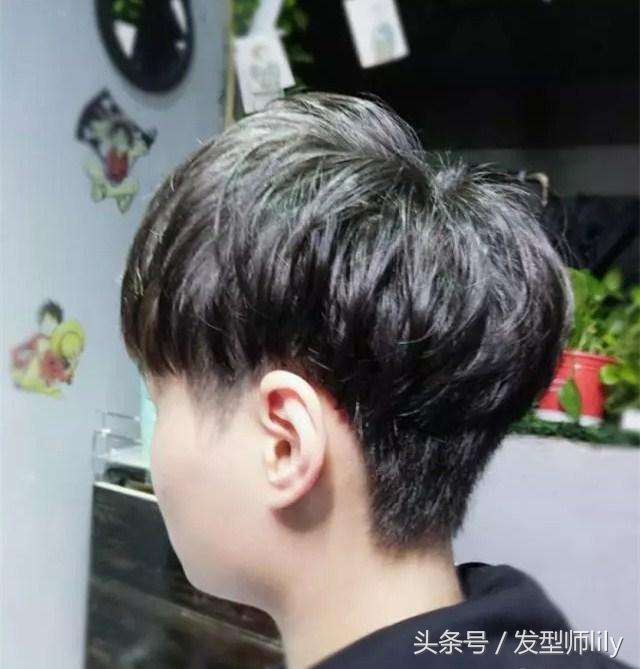 适合发量多且蓬的短发烫,露耳短发蓬松烫什么样的