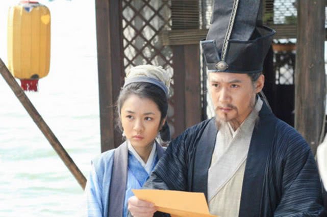 书到用时方恨少的下一句是什么,书到用时方恨少下一句