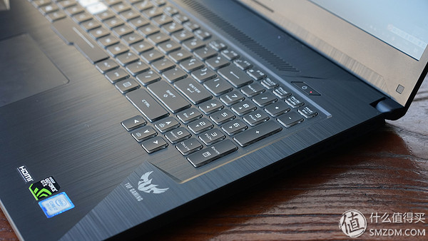 游戏本中的法拉利华硕飞行堡垒6Plus评测