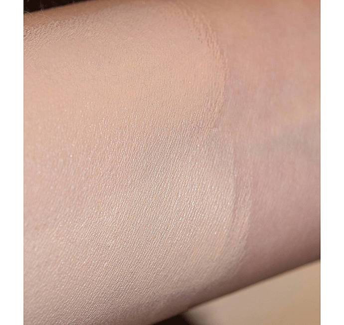 秋冬不卡粉脱妆的粉底液 (不易暗沉和脱妆的粉底)