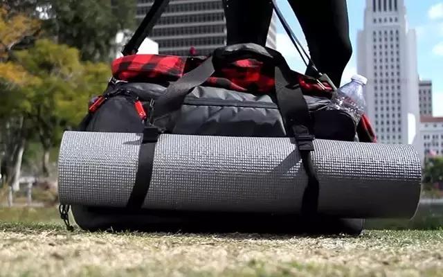 外国人发明悬浮背包的视频,美国人发明的一个小玩意