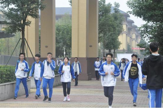 来这向你告白，棠湖中学，四川社团第一校，万般深情，拼到花开！