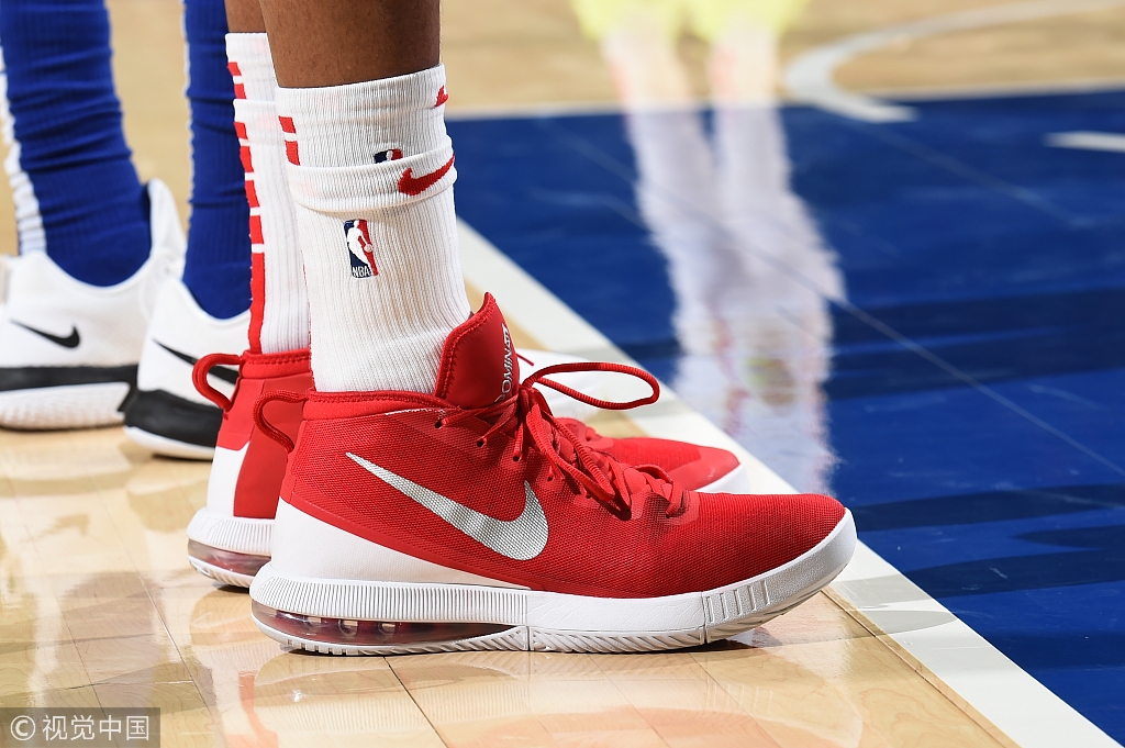 汤神回归穿的篮球鞋,汤神签约安踏前穿什么鞋