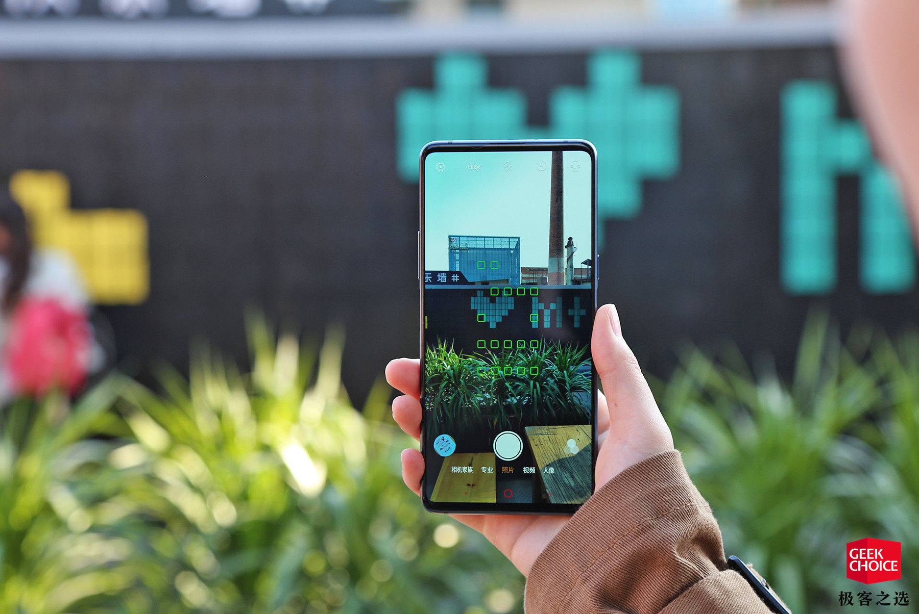 努比亚x手机双屏黑科技测试,努比亚x和vivo双屏版哪个值得买