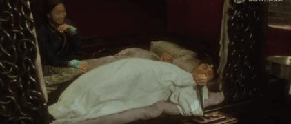 如果说床是青春的坟墓，那我宁可死在这张床上！