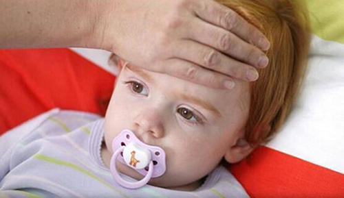 1-30天新生儿感冒流鼻涕要吃药吗,宝宝感冒初期流鼻涕吃药还是自愈