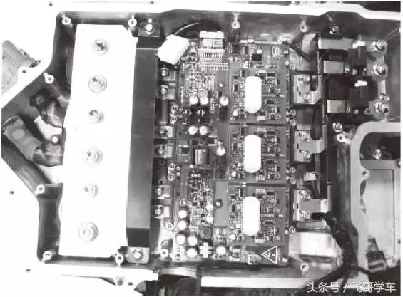 比亚迪e6纯电动车操作,比亚迪e6充电到98%就没有反应了