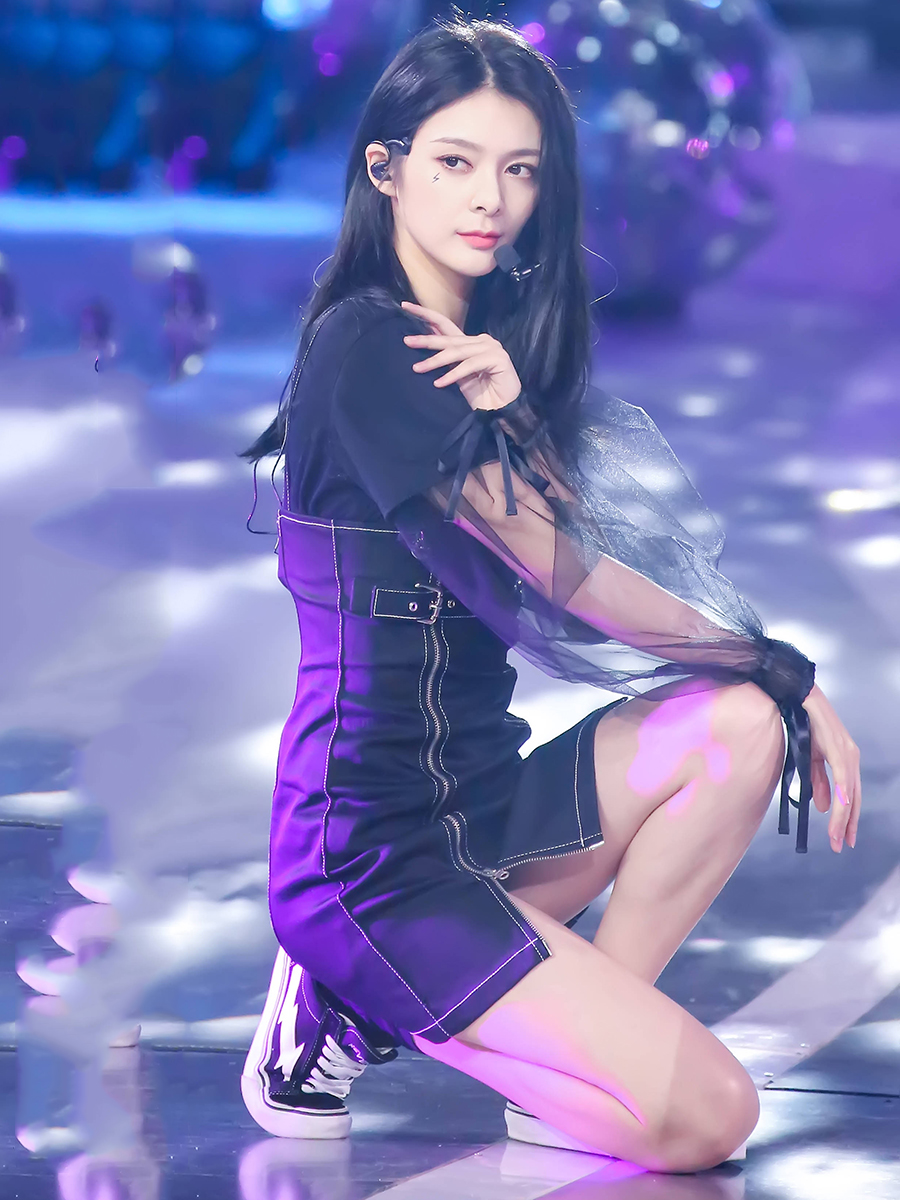 火箭少女暗黑造型,火箭少女变装