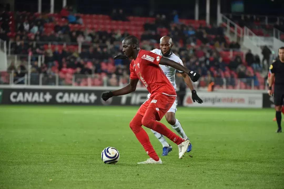 女足王霜巴黎圣日耳曼,王霜巴黎圣日耳曼女足