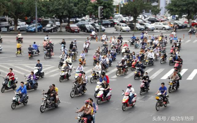 电动车电池充不进电换一个可行吗,电动车电池充不满可以拔吗