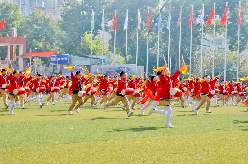 恩施市实验小学足球比赛,建始县实验小学2023运动会