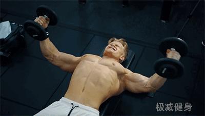 亚洲第一胸肌男练胸训练,加强练胸技术让你的胸肌大到爆