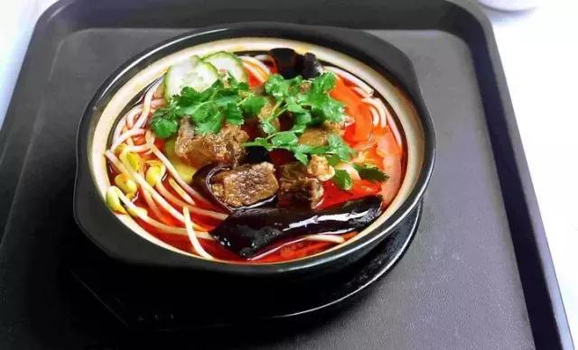 砂锅米线摆摊高汤,做砂锅米线高汤一天要多少