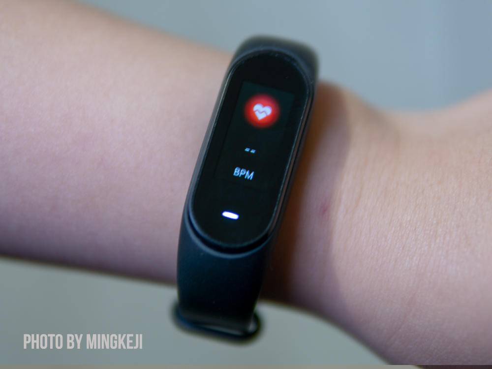 黑加手环对比,黑加手环和小米手环