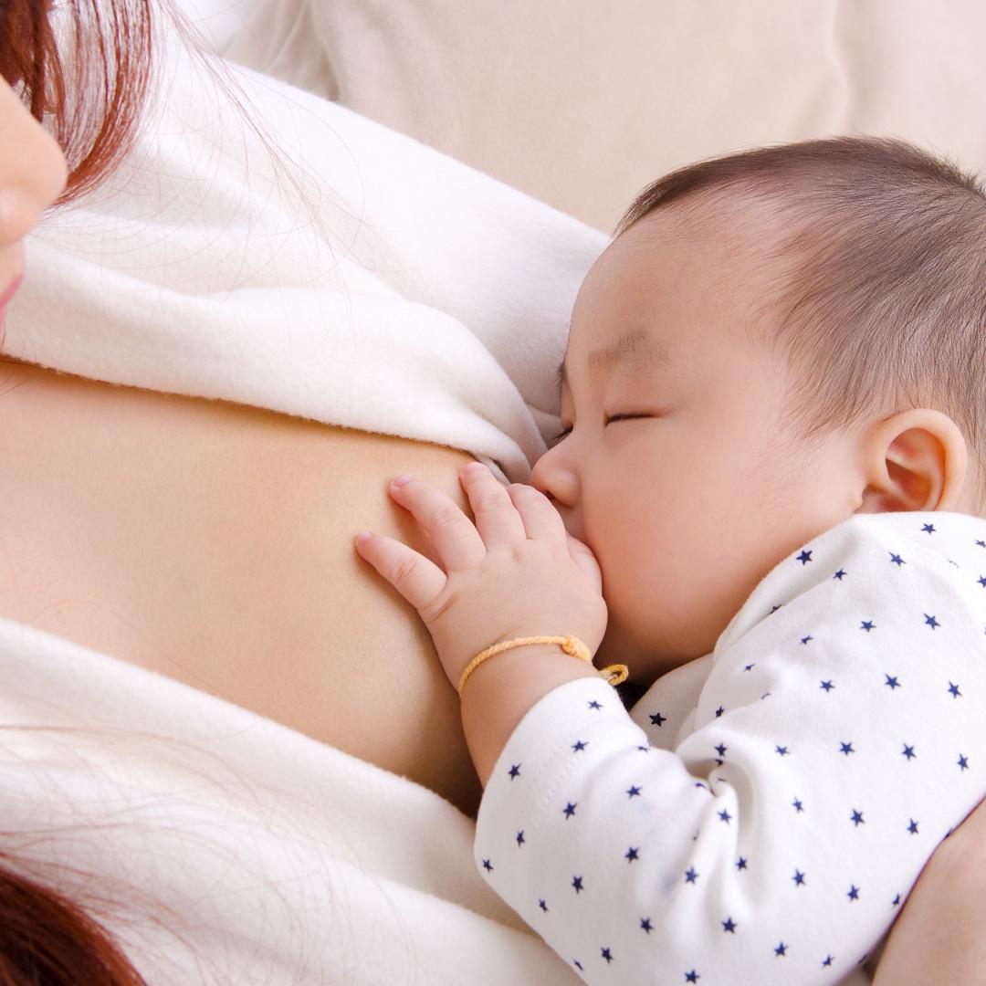 母乳时期乳房不一样大怎么办,选择母乳喂养的好处有哪些