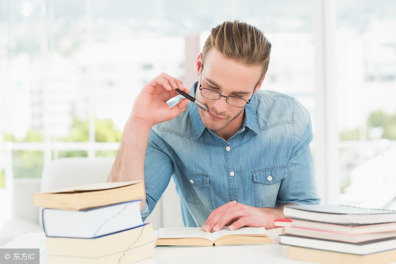 平面设计要怎样的人学,零基础学平面设计难不难学