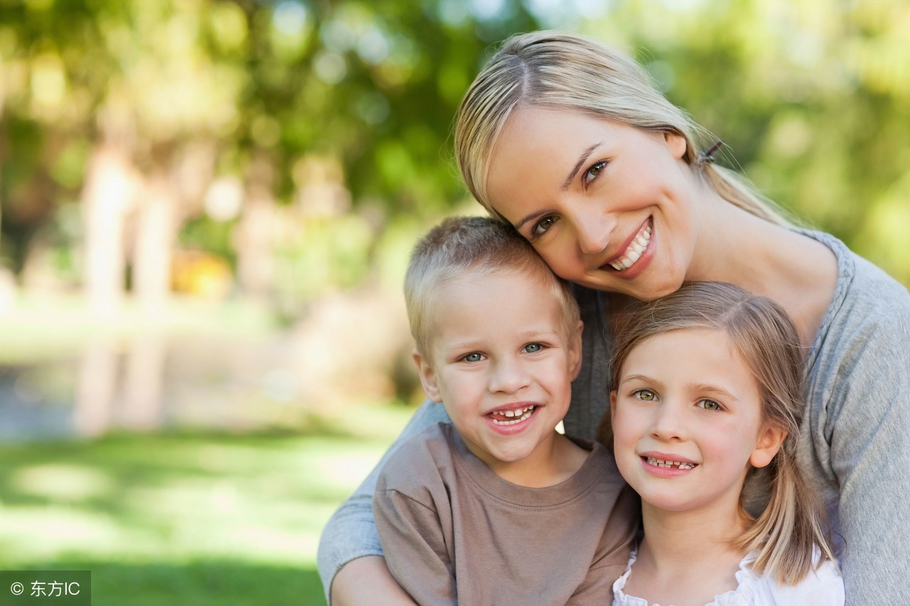 孩子孤僻内向不爱说话怎么办,孩子内向孤僻不合群