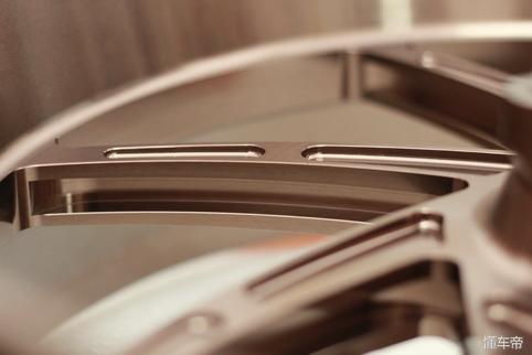 小黄蜂改装大灯,小黄蜂改短尾