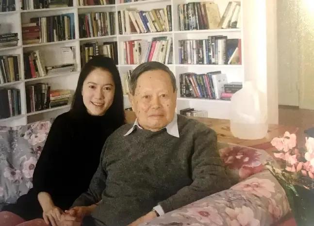 翁帆嫁杨振宁前是否结婚过,翁帆嫁杨振宁的岁数