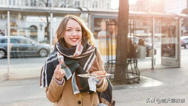 俄罗斯美女到中国买东西,俄罗斯美女来到中国买东西