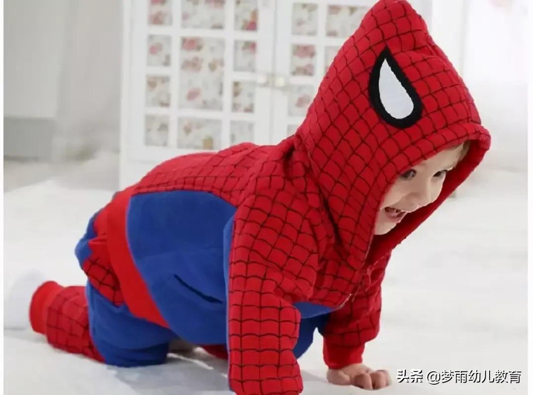 冬天怎么给宝宝穿衣服保暖又方便,冬季宝宝最佳衣服穿搭方法2岁