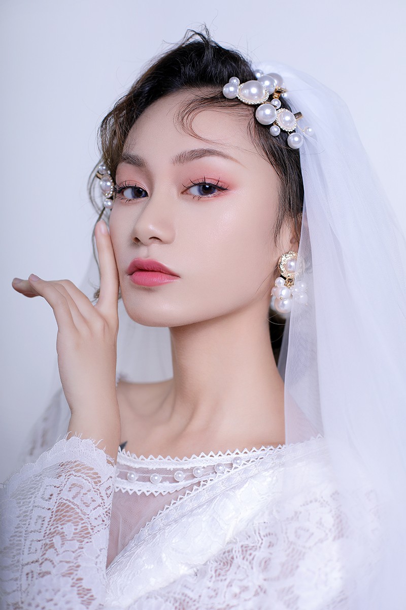 怎样转型做美妆,新手入行如何成为化妆讲师