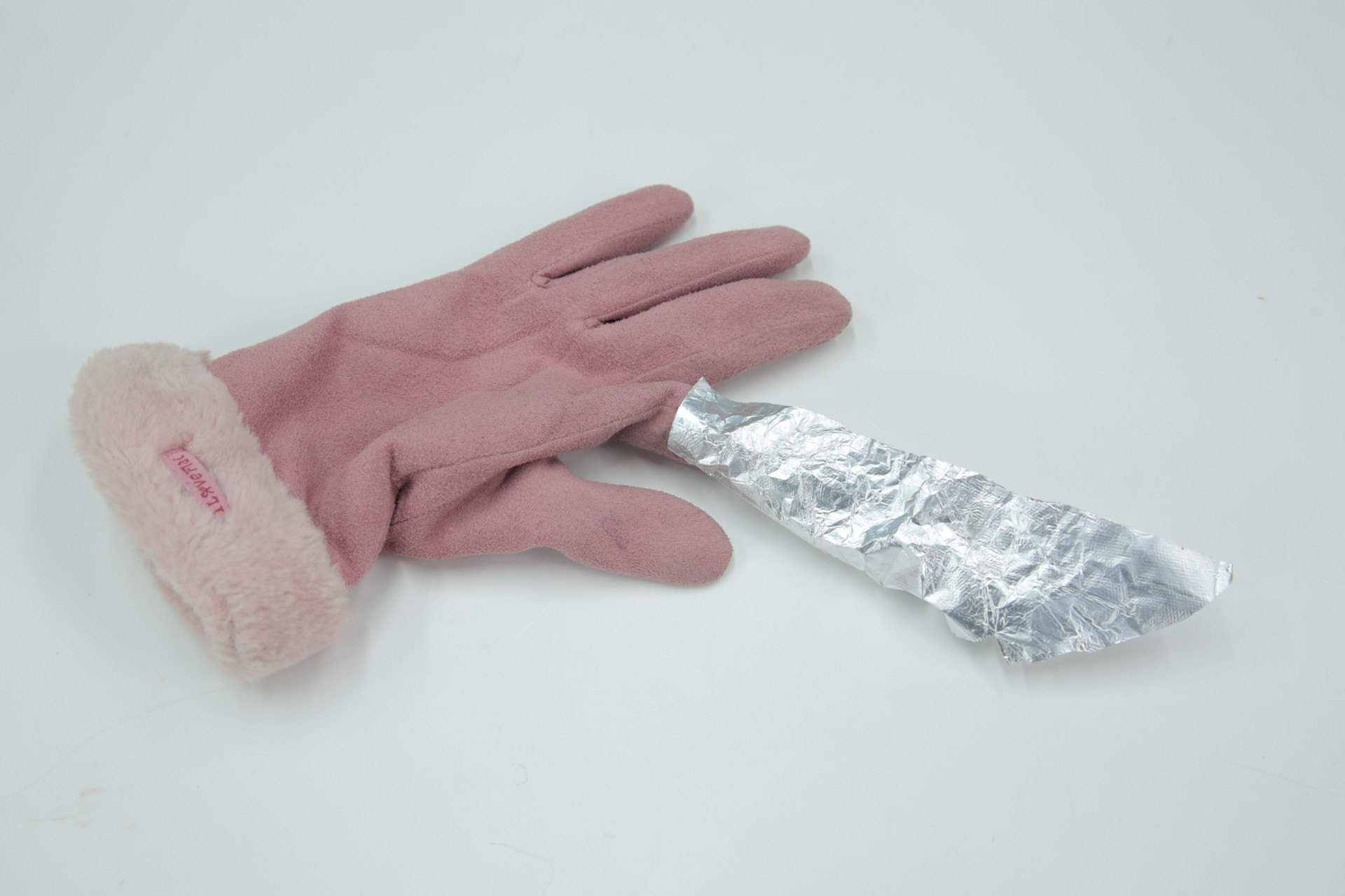 手机触摸屏手套什么原理,触屏手机专用手套原理