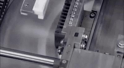 圆珠笔按下去弹不回来怎么办,圆珠笔一按就出水什么意思