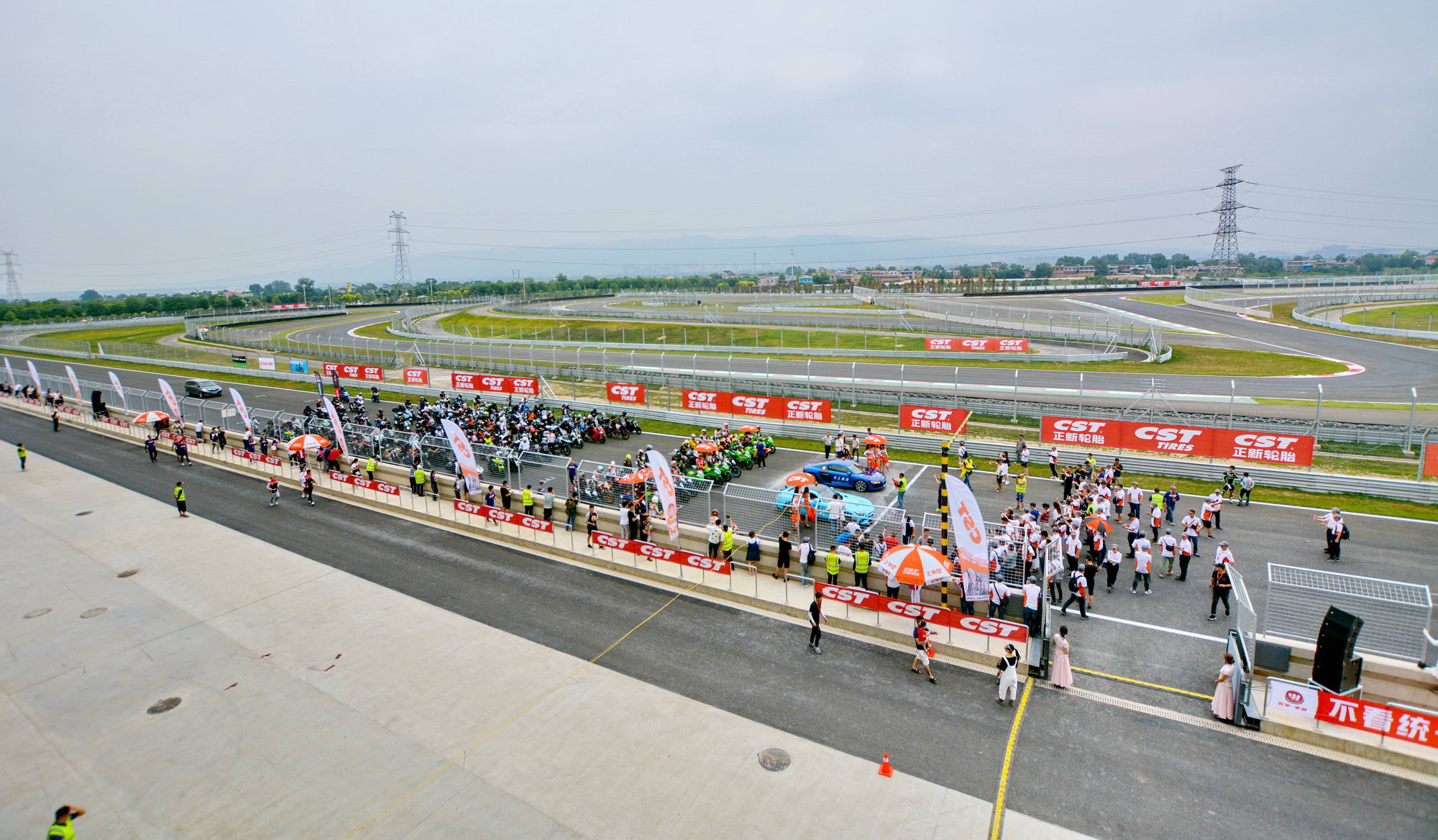 西安汽车职业大学有哪些学院,国内首个赛车学校