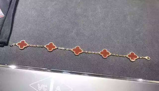 梵克雅宝的免税店在哪里,梵克雅宝免税几折