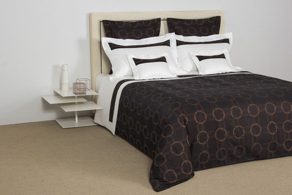 贵妇寝具FRETTE新作不粉嫩　取材大地让优雅延续