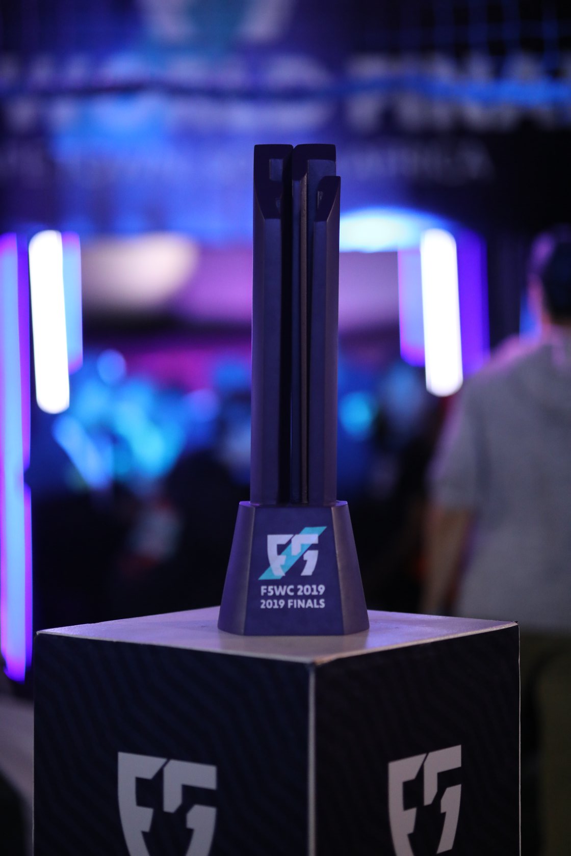 f52019,f52019国潮版i范顶配